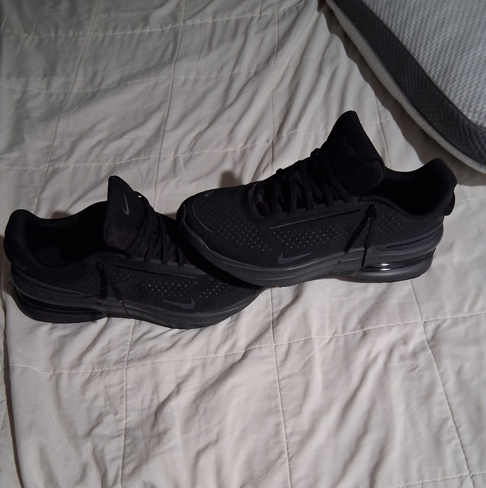 Nike Air Zoom Upturn SC Size 11